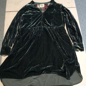 Green holding horses blouse size small